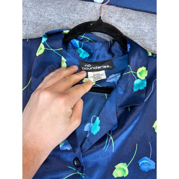 No Boundaries Sleep Shirt Womens Large Blue Floral AOP Button Up Loungewear - Picture 6 of 7
